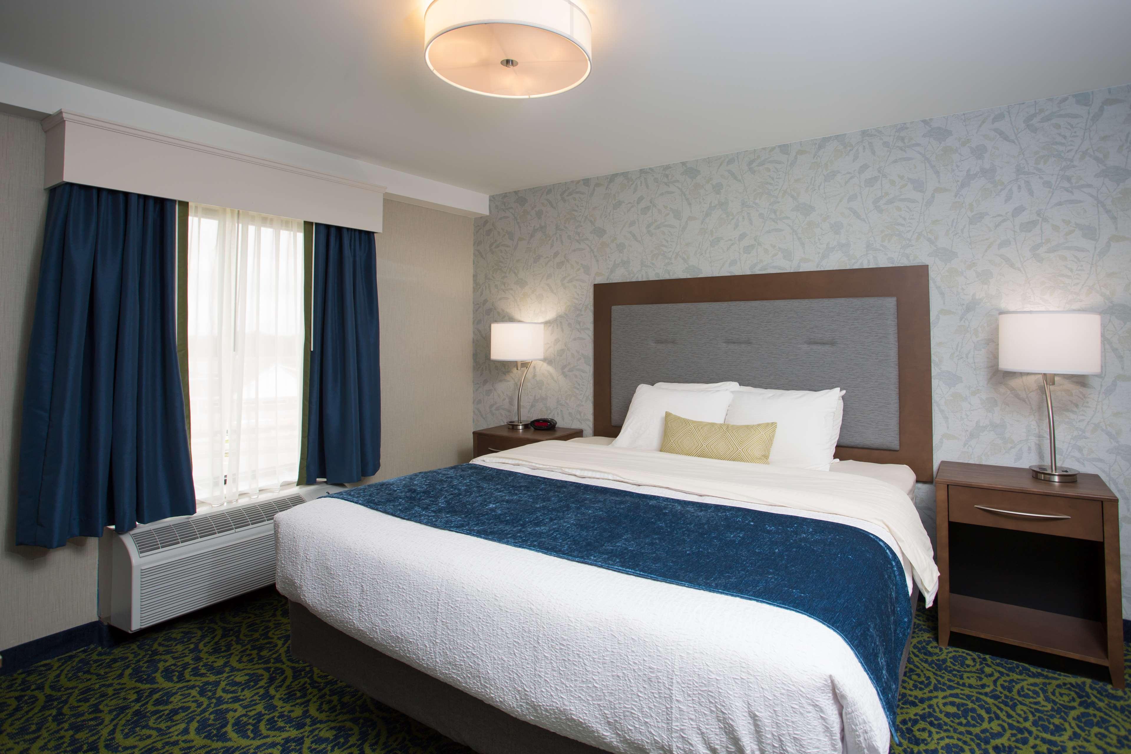 Best Western Plus Portsmouth Hotel & Suites Exterior photo