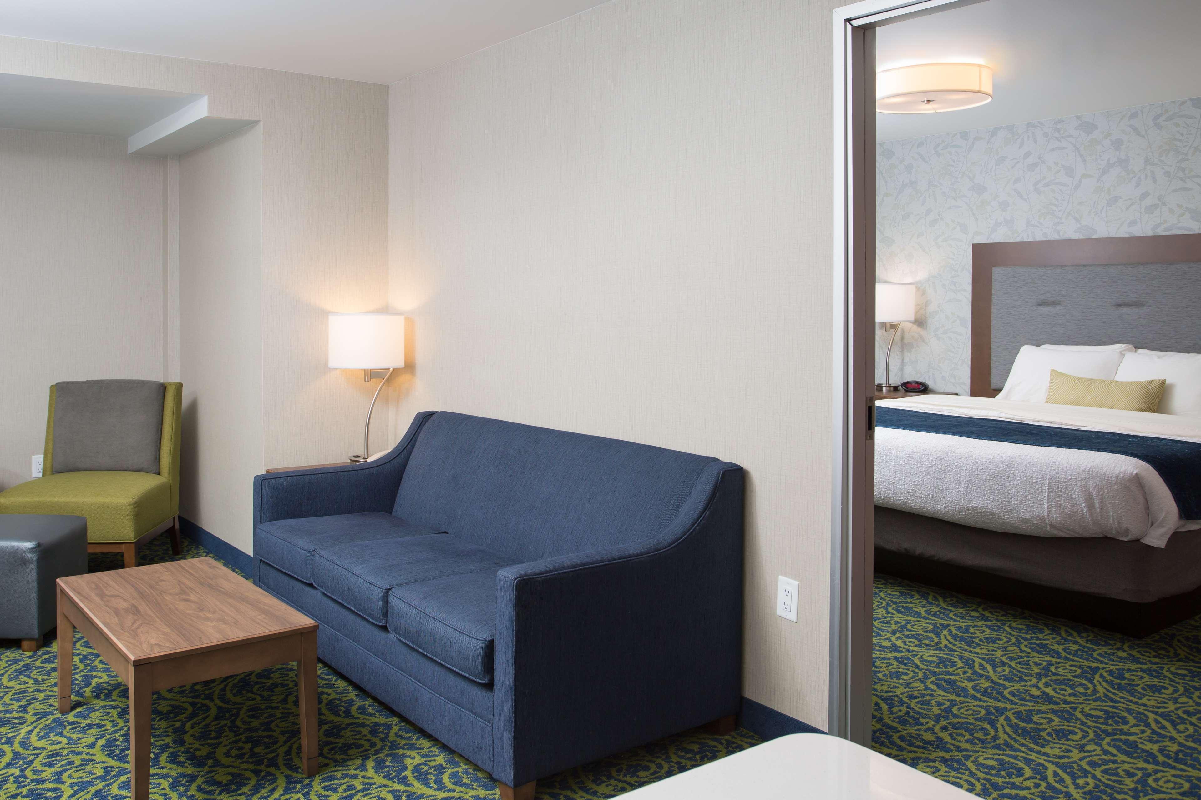 Best Western Plus Portsmouth Hotel & Suites Exterior photo