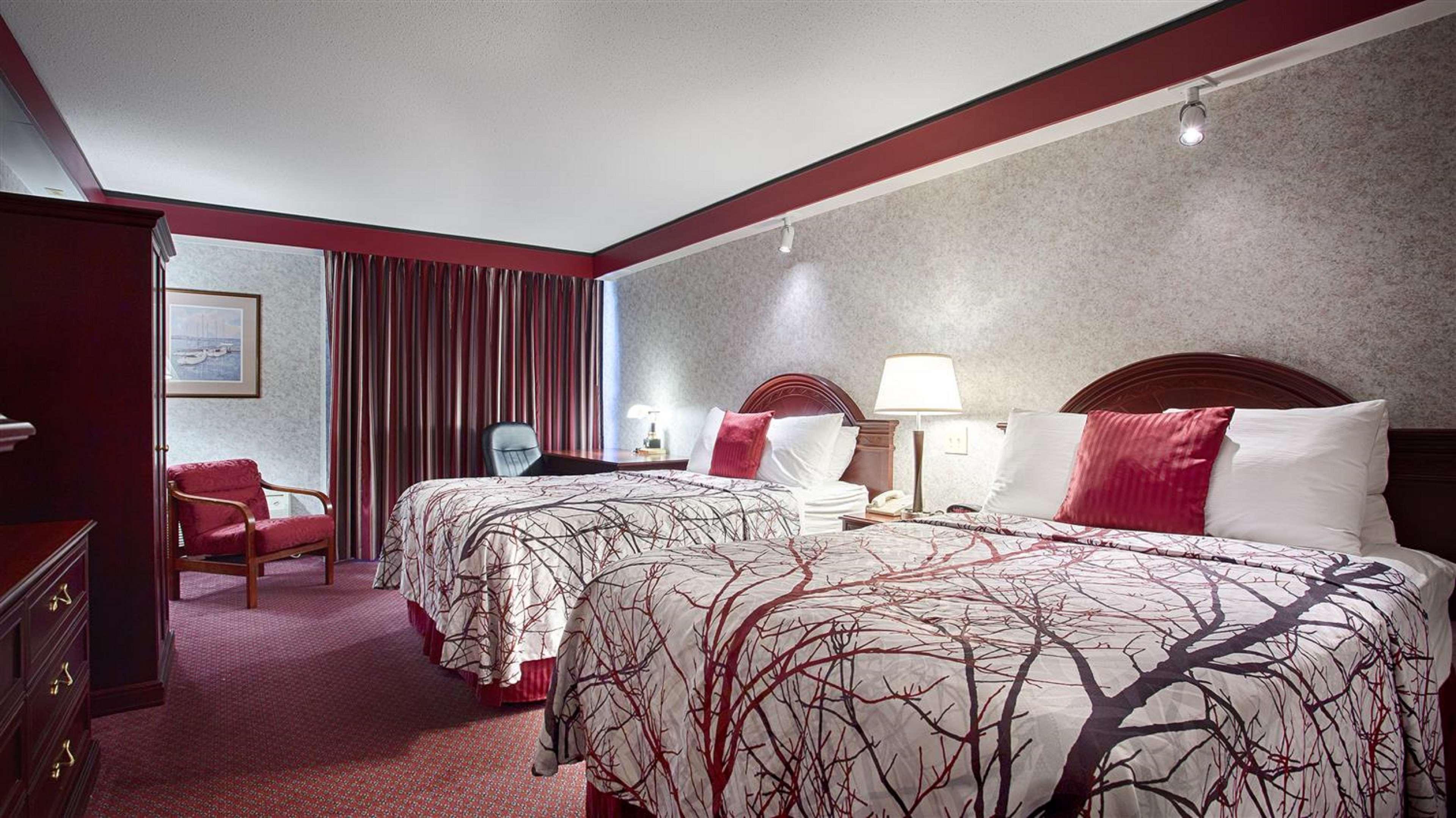 Best Western Plus Portsmouth Hotel & Suites Exterior photo
