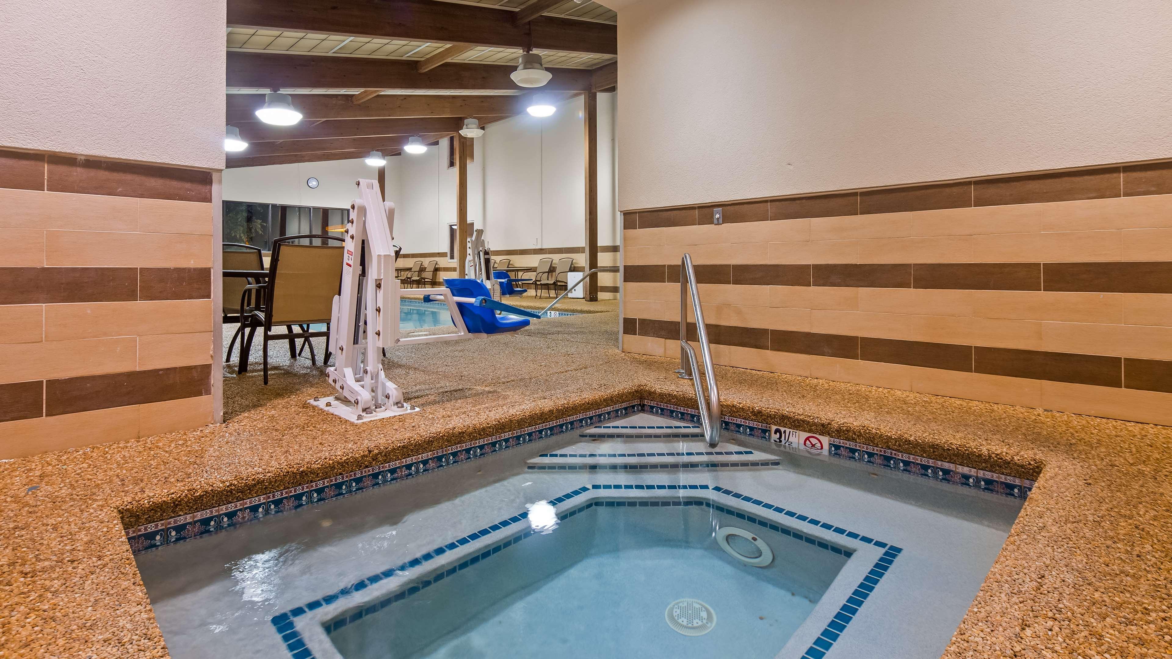 Best Western Plus Portsmouth Hotel & Suites Exterior photo